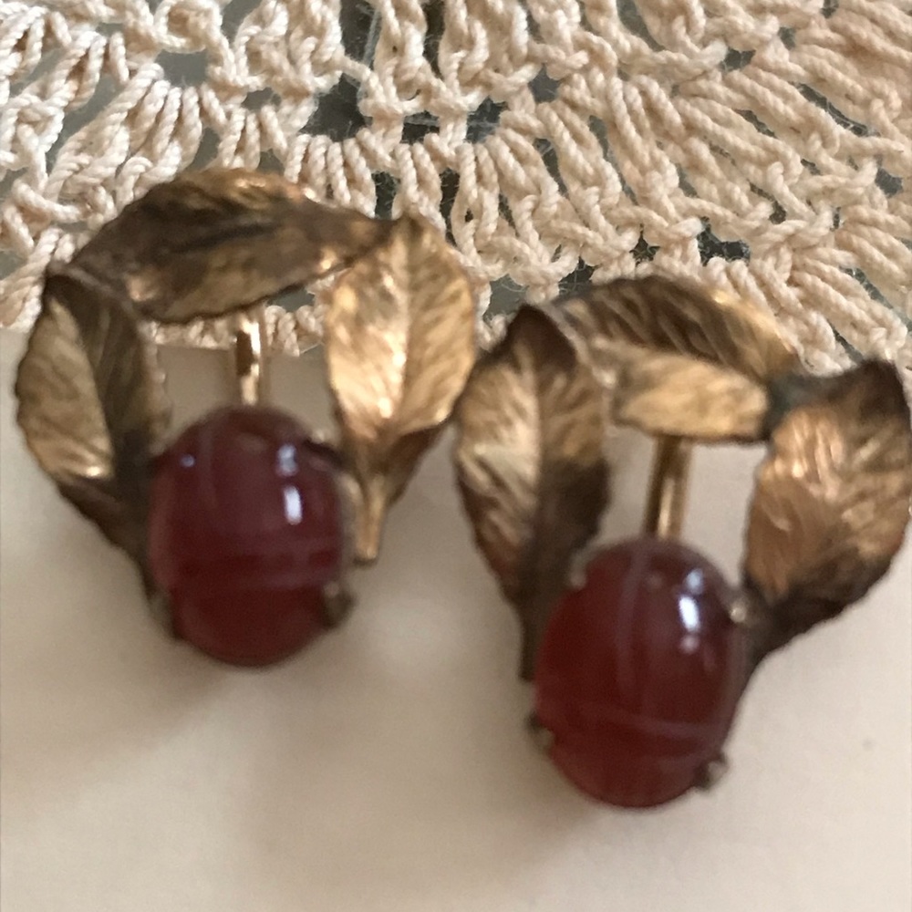 Vintage 12K Gold Filled Screw Back Earrings Carved Scarab Stones Gold Leaves